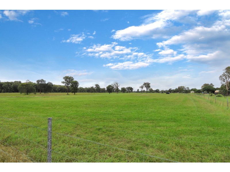 1 Hull Heads Road, Hull Heads QLD 4854