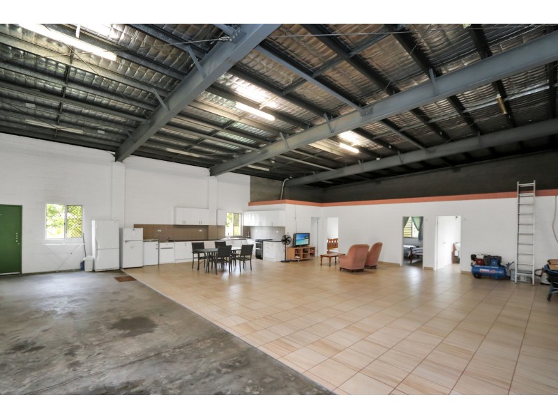 1 Hull Heads Road, Hull Heads QLD 4854