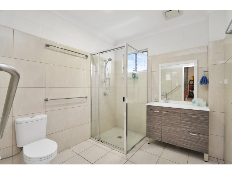 1 Hull Heads Road, Hull Heads QLD 4854