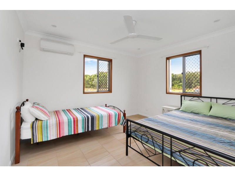 1 Hull Heads Road, Hull Heads QLD 4854