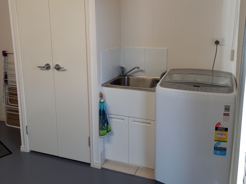 8 Green Avenue, Branyan QLD 4670