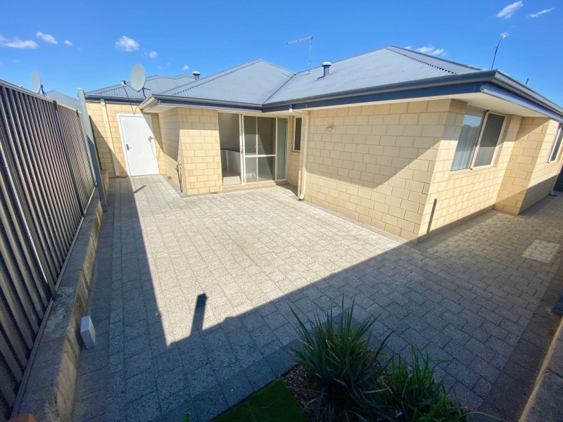 7/30 Arava circle, Aveley WA 6069