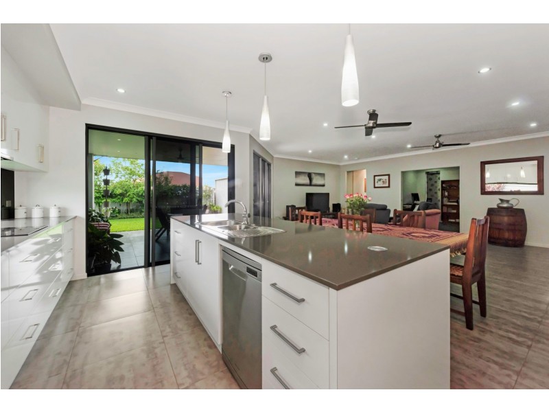 5 Monterrico Circuit, Beaconsfield QLD 4740