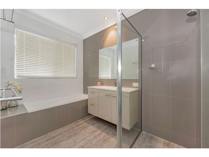 5 Monterrico Circuit, Beaconsfield QLD 4740