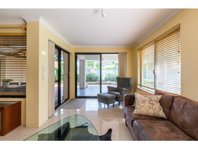 5 Woodspring Trail, Canning Vale WA 6155