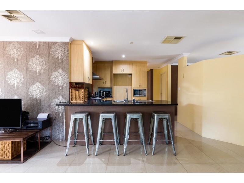 5 Woodspring Trail, Canning Vale WA 6155