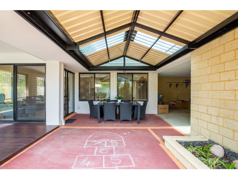 5 Woodspring Trail, Canning Vale WA 6155