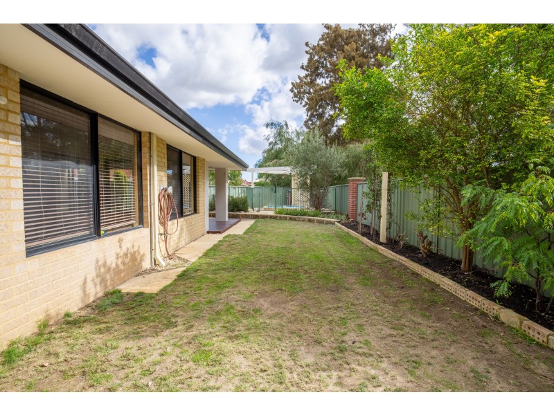 5 Woodspring Trail, Canning Vale WA 6155