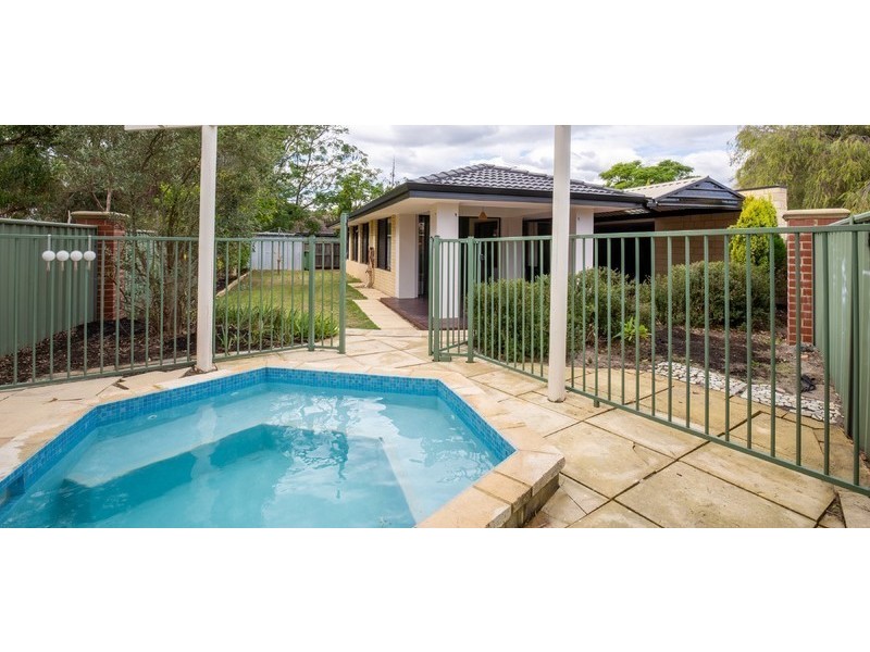 5 Woodspring Trail, Canning Vale WA 6155