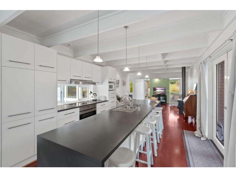 28 Worcester Road, Gisborne VIC 3437