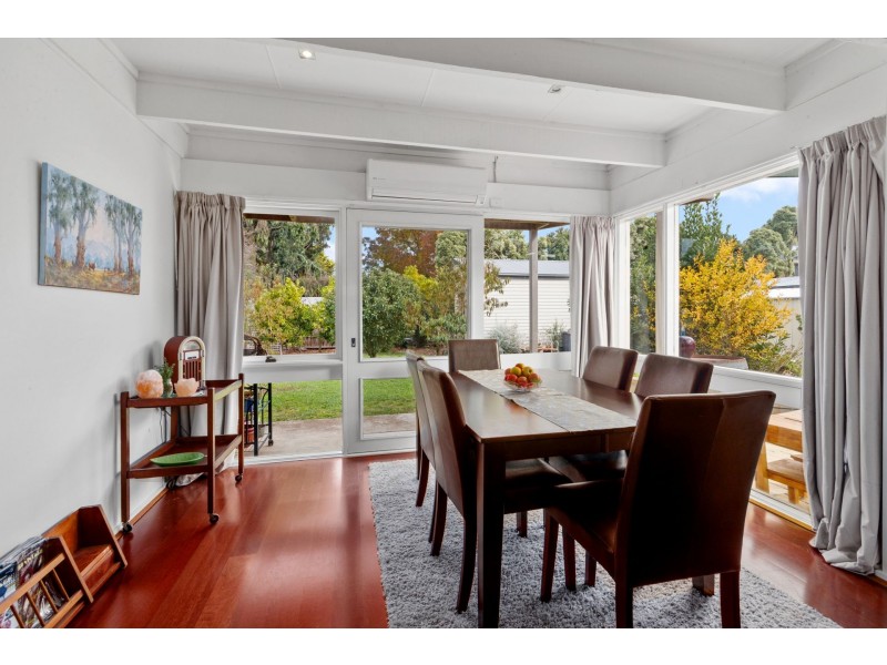 28 Worcester Road, Gisborne VIC 3437