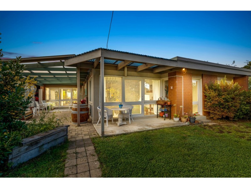 28 Worcester Road, Gisborne VIC 3437