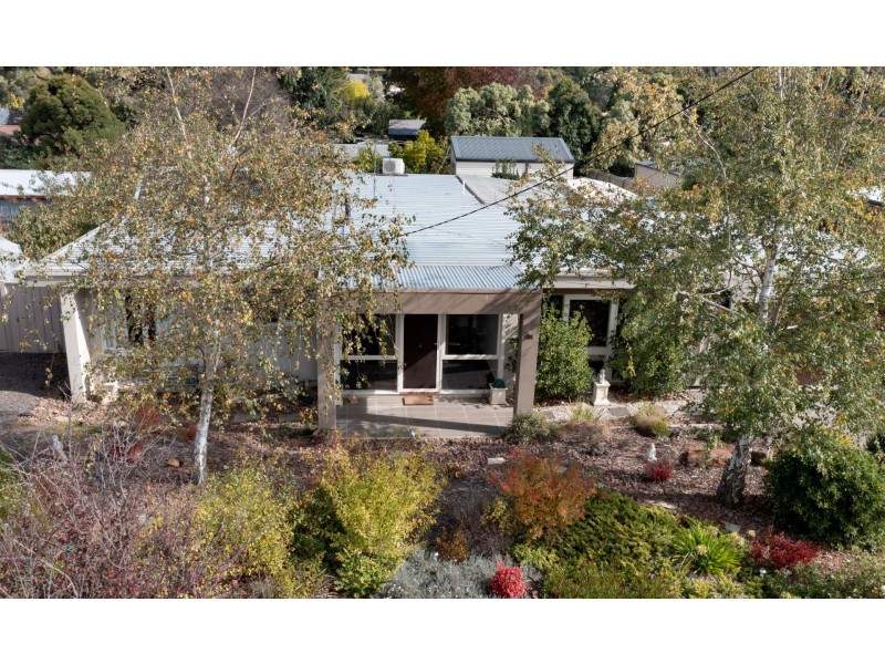 28 Worcester Road, Gisborne VIC 3437