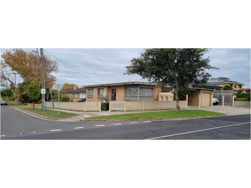 2 Jennifer St, Cheltenham VIC 3192