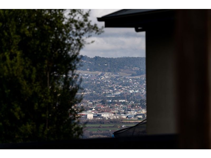 94 Wildor Crescent, Ravenswood TAS 7250