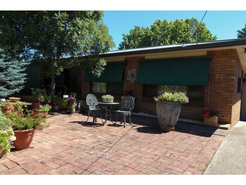 94 Albury Street, Tumbarumba NSW 2653