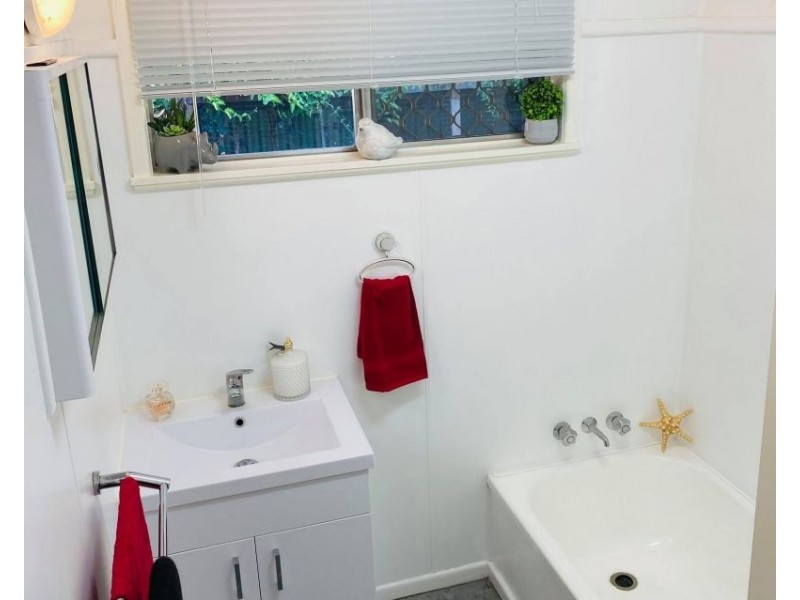 10 Indigo Crescent, Sunset QLD 4825