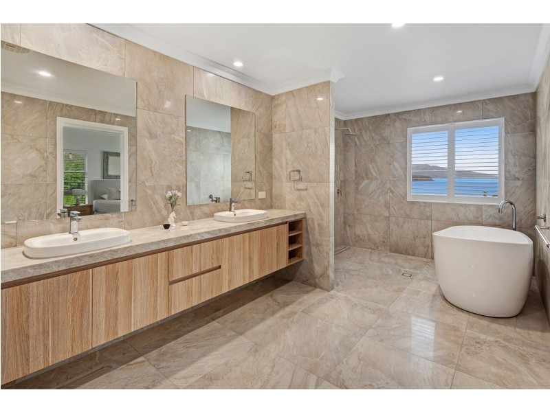8/1 Coral Sea Avenue, Hamilton Island QLD 4803