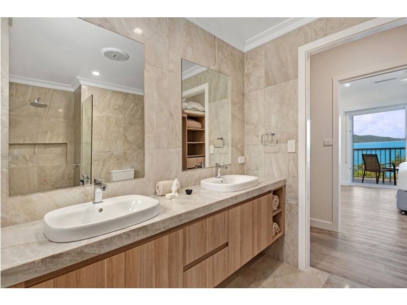 8/1 Coral Sea Avenue, Hamilton Island QLD 4803