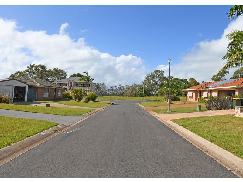 12 Wyuna Court, Urangan QLD 4655