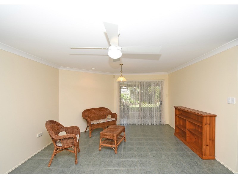 12 Wyuna Court, Urangan QLD 4655