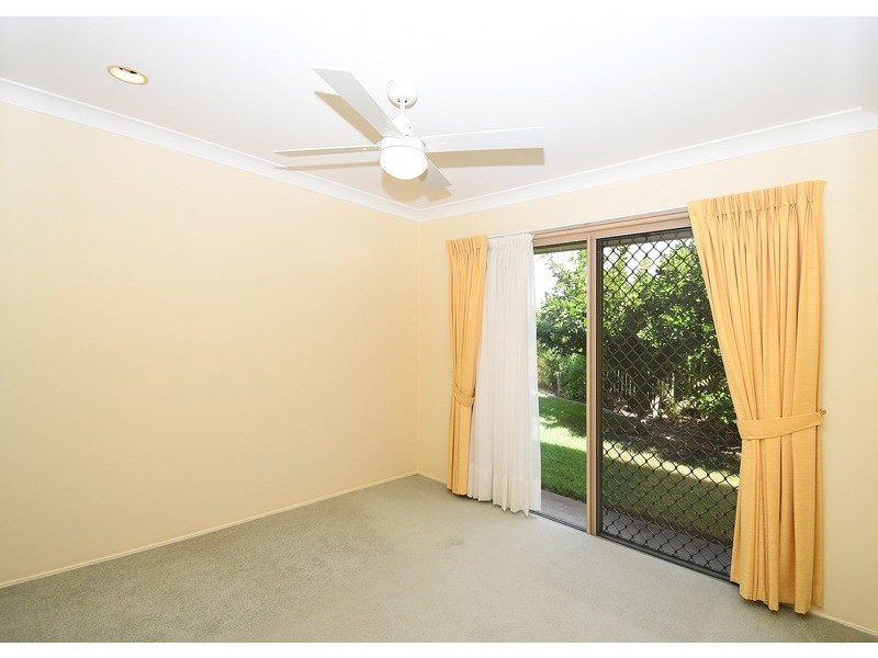 12 Wyuna Court, Urangan QLD 4655