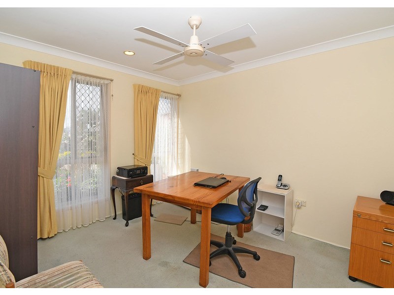 12 Wyuna Court, Urangan QLD 4655