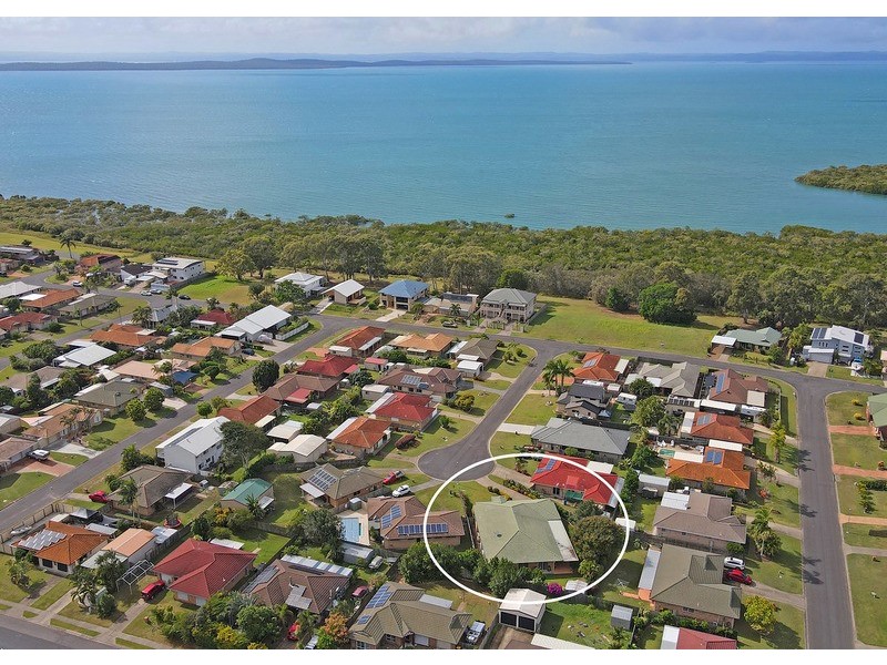 12 Wyuna Court, Urangan QLD 4655