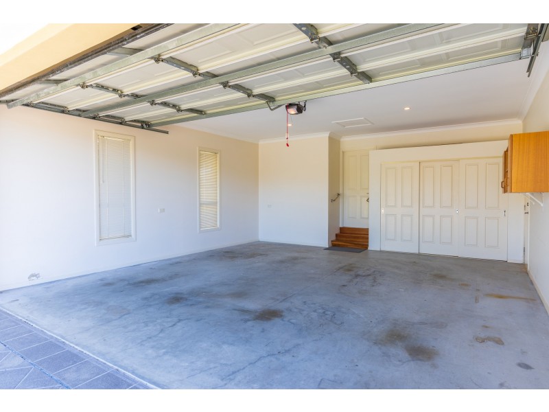 14 Welby Street, Broadbeach Waters QLD 4218