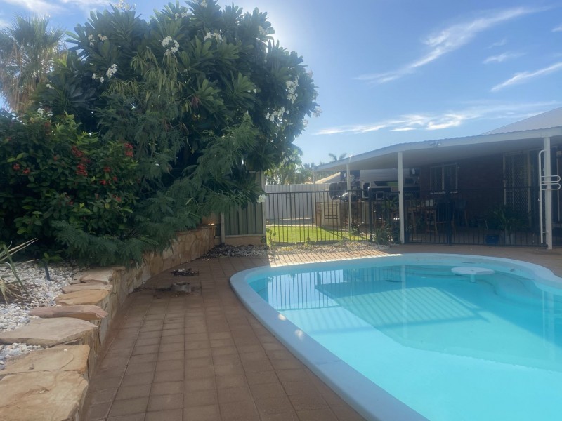 2 Pearse Place, Millars Well WA 6714