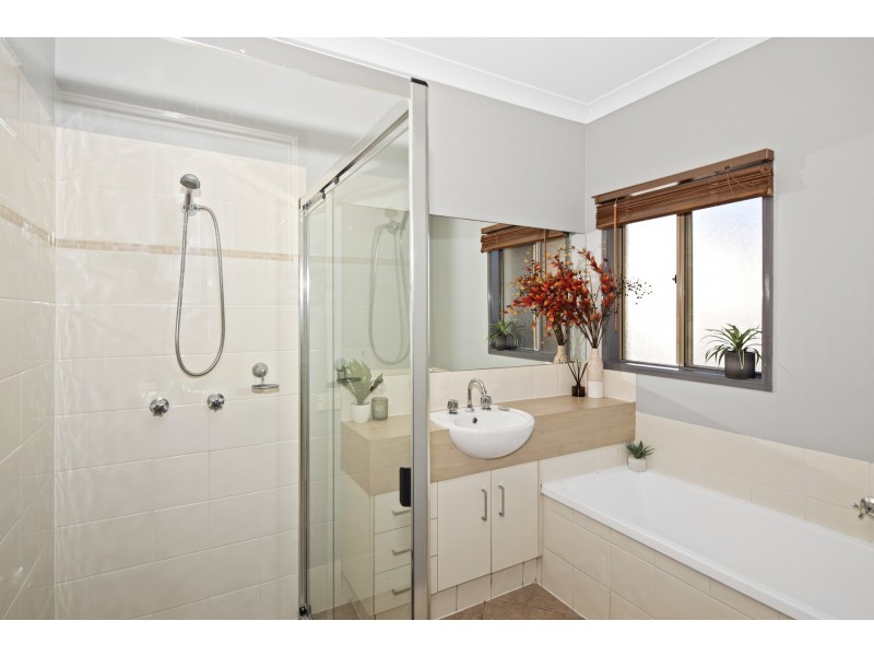 24 Benson Street, Ormeau QLD 4208