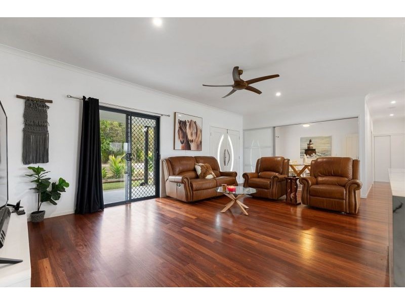 9 Sanderling Dr, Boonooroo QLD 4650