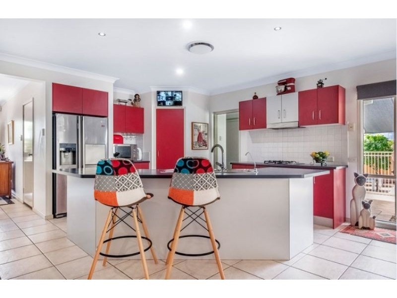 10 Whitewood Place, Molendinar QLD 4214