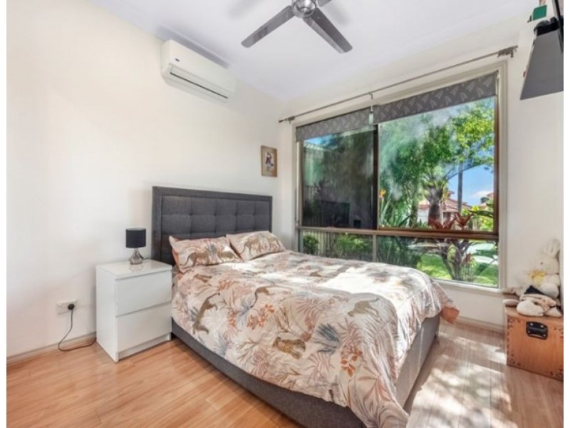 10 Whitewood Place, Molendinar QLD 4214