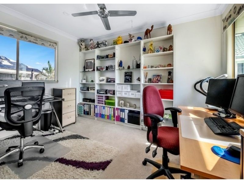 10 Whitewood Place, Molendinar QLD 4214