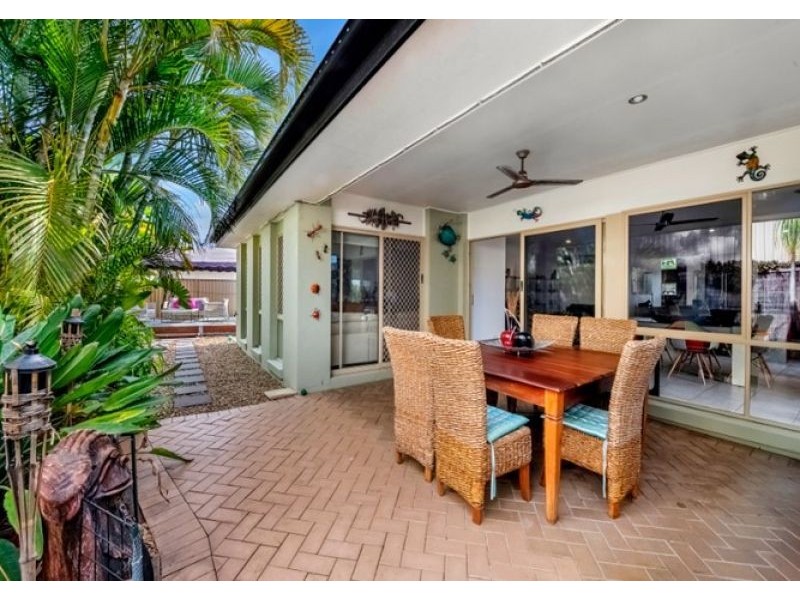 10 Whitewood Place, Molendinar QLD 4214