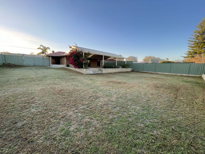 8 Cygnet Place, Forrestdale WA 6112