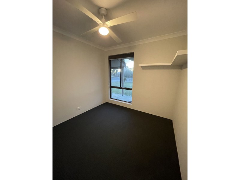 8 Cygnet Place, Forrestdale WA 6112