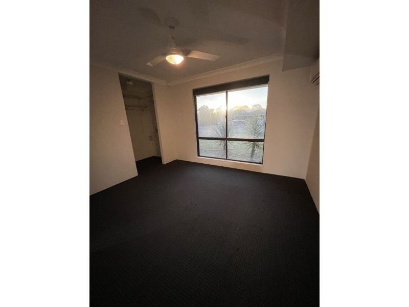 8 Cygnet Place, Forrestdale WA 6112