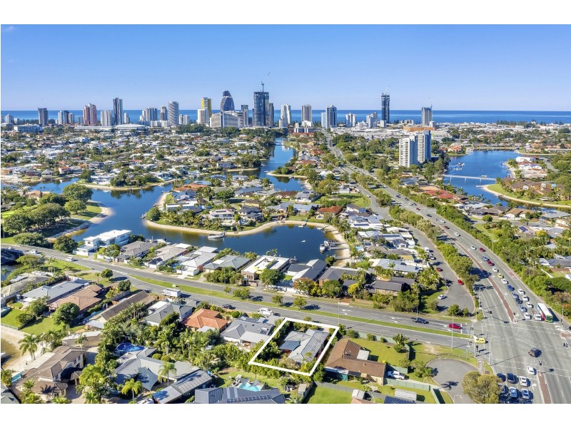 177 Rio Vista Blvd, Broadbeach Waters QLD 4218