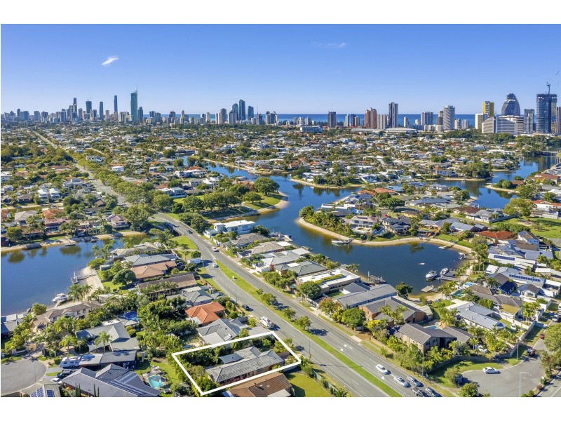 177 Rio Vista Blvd, Broadbeach Waters QLD 4218