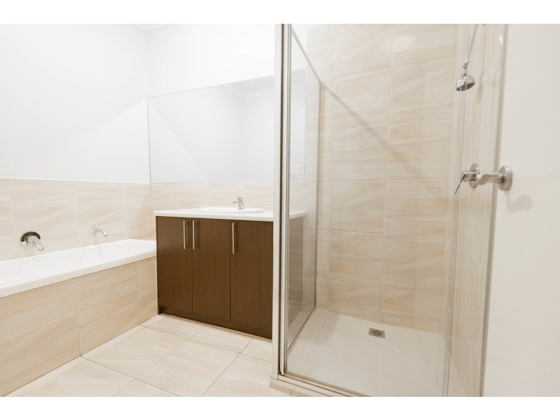 46 Hal Porter Terrace, Lynbrook VIC 3975