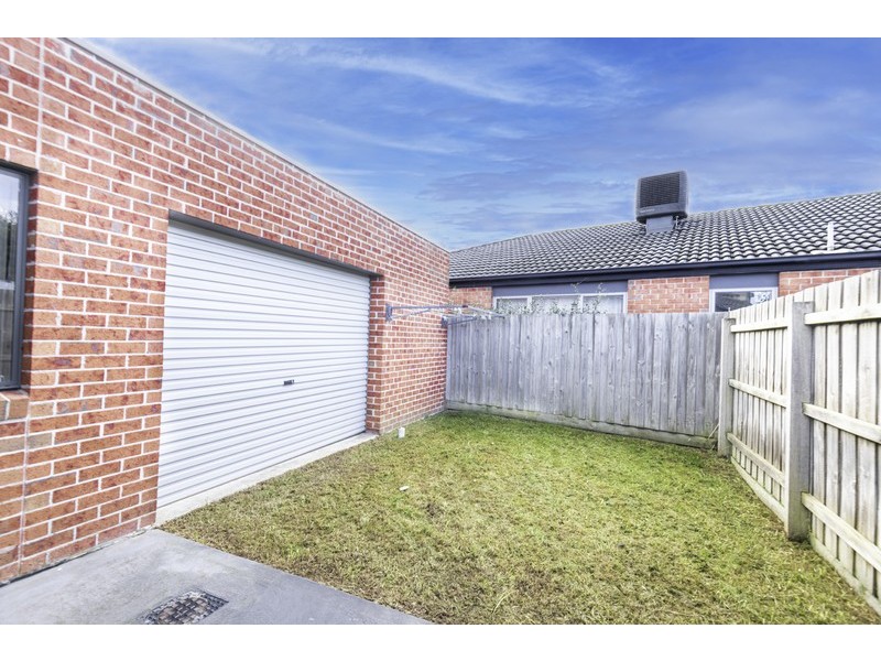 46 Hal Porter Terrace, Lynbrook VIC 3975