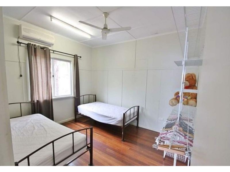 13 Eccles Street, Mareeba QLD 4880