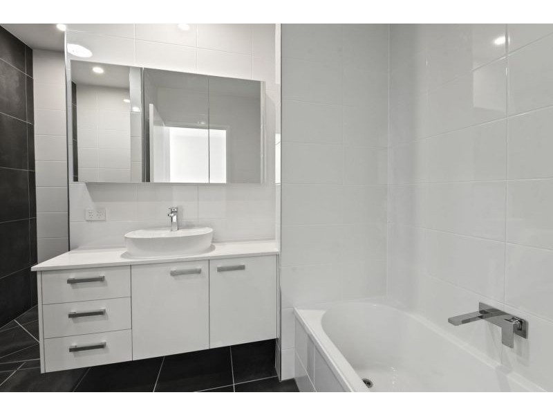30/1A Regatta Boulevard, Wurtulla QLD 4575