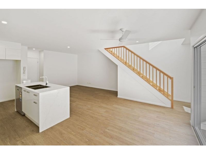 30/1A Regatta Boulevard, Wurtulla QLD 4575