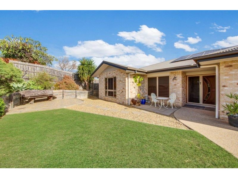 16 Wyara Close, Clinton QLD 4680