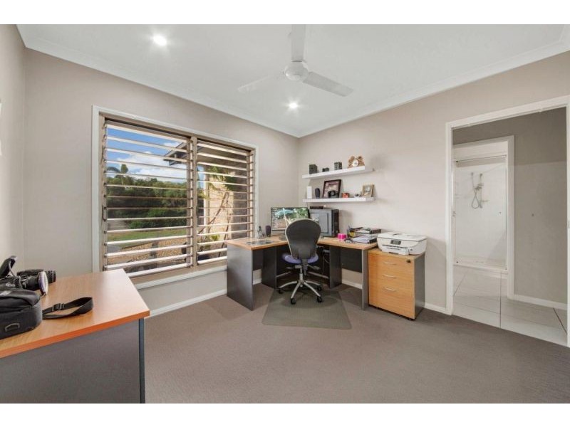 16 Wyara Close, Clinton QLD 4680