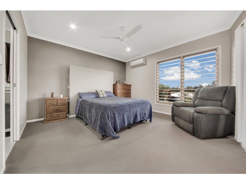 16 Wyara Close, Clinton QLD 4680