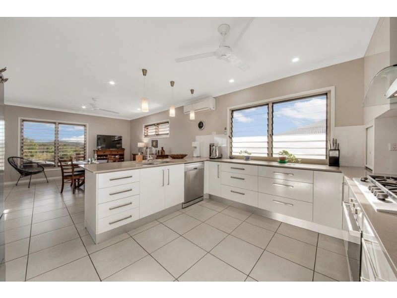 16 Wyara Close, Clinton QLD 4680
